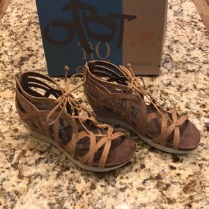 OTBT Nomadic sandal in Hickory